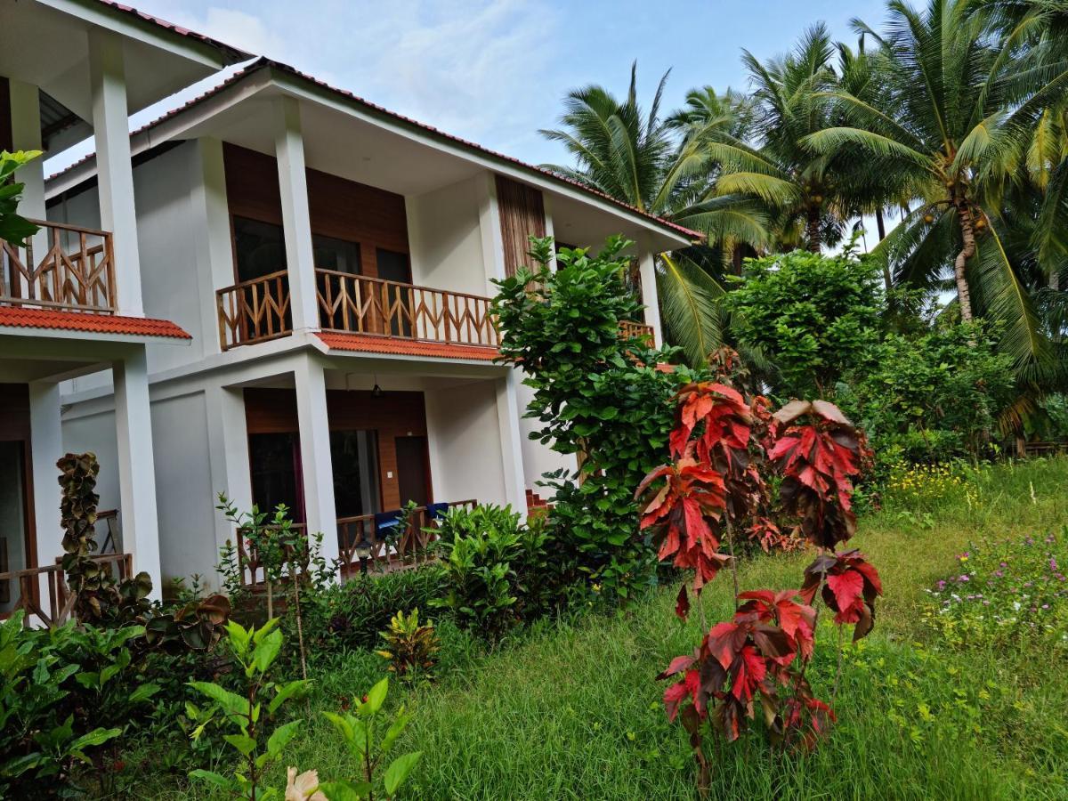 Hotel Exotica Squares Lakshmanpur Luaran gambar