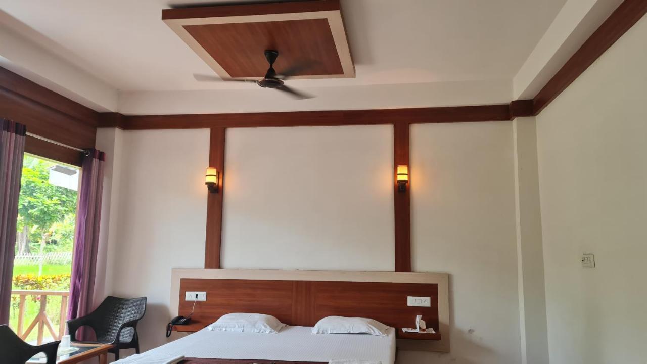 Hotel Exotica Squares Lakshmanpur Luaran gambar