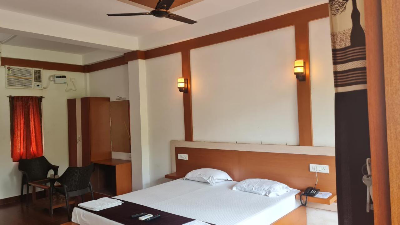 Hotel Exotica Squares Lakshmanpur Luaran gambar