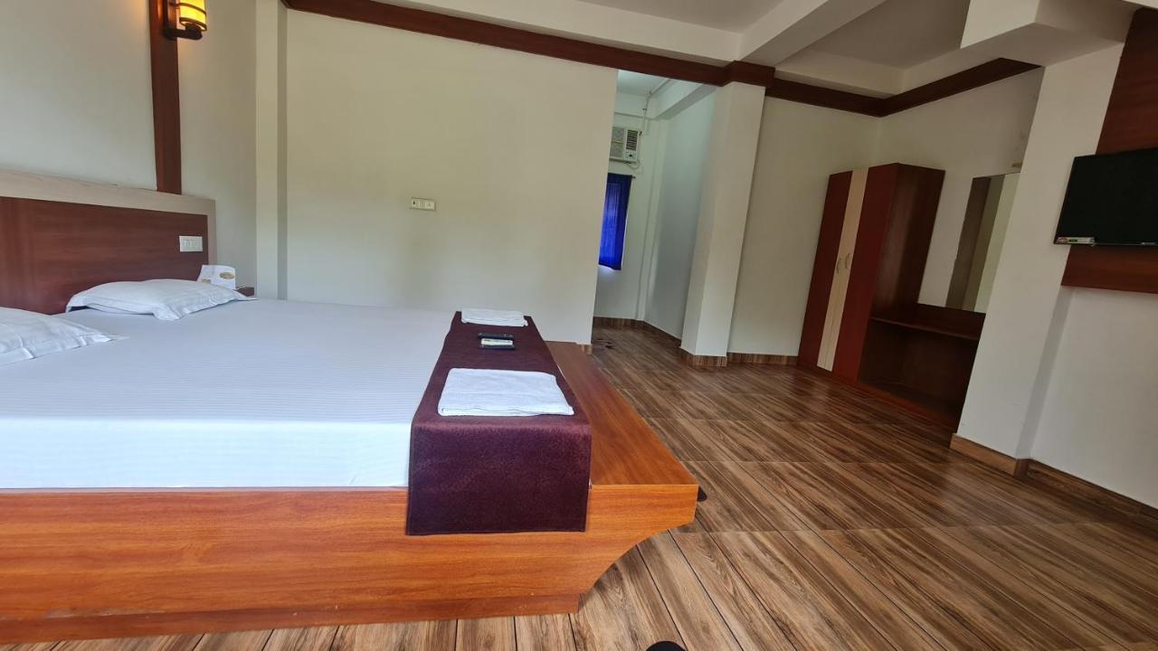 Hotel Exotica Squares Lakshmanpur Luaran gambar